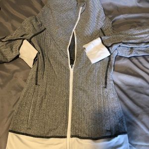 Lululemon Be present